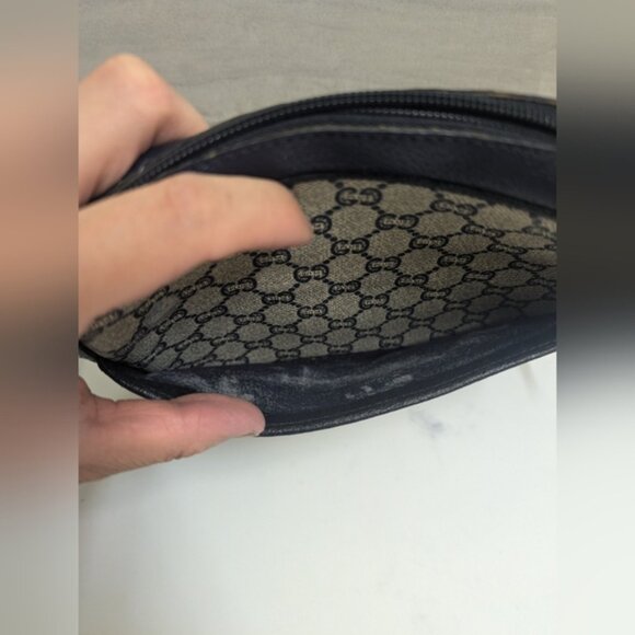 Gucci Plus Wristlet Clutch Bag *Vintage* - Picture 3 of 15